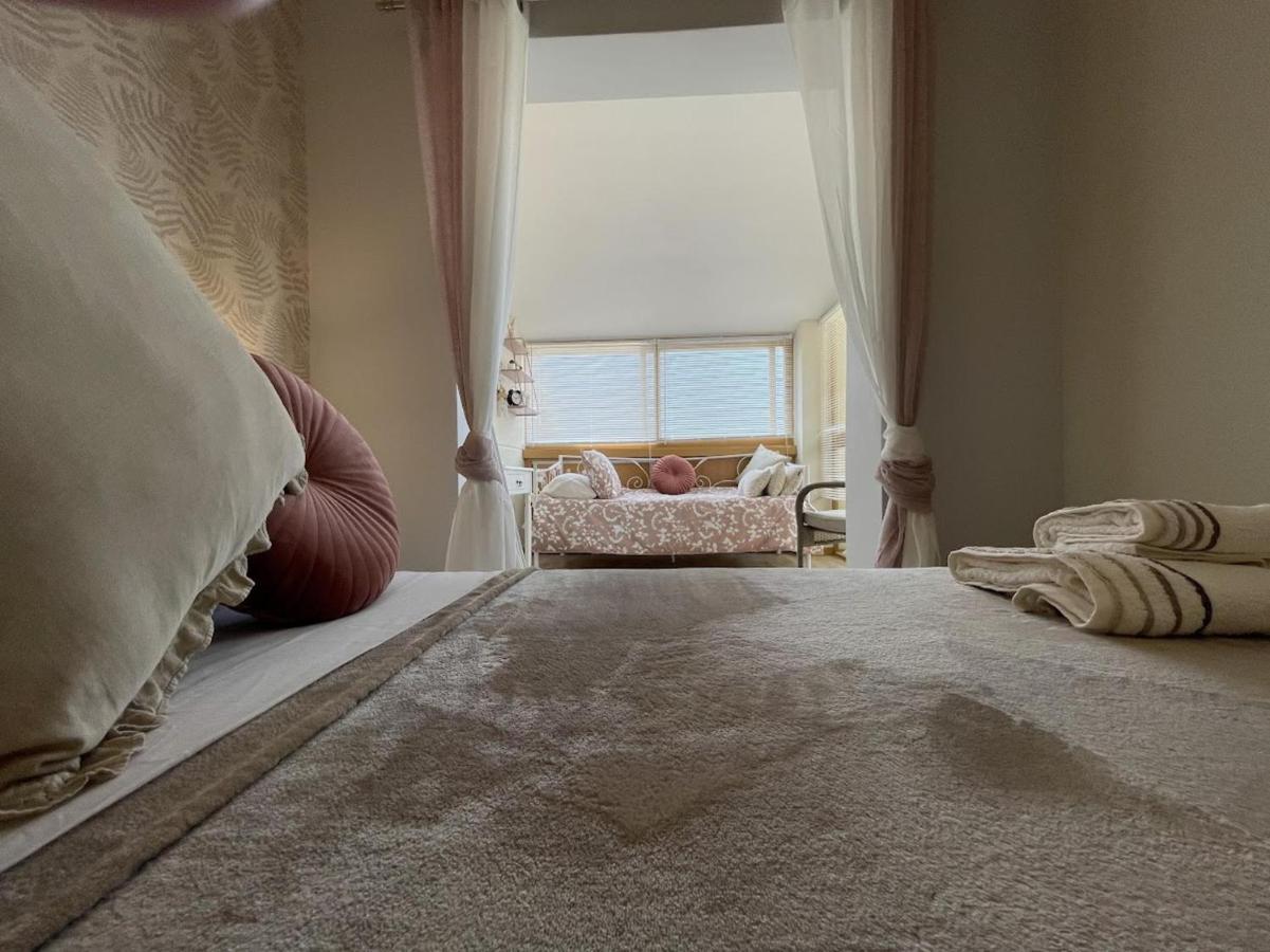 피네스트라트 Modern 2-Floor Penthouse With Sea Views - Sleeps 7 아파트 외부 사진