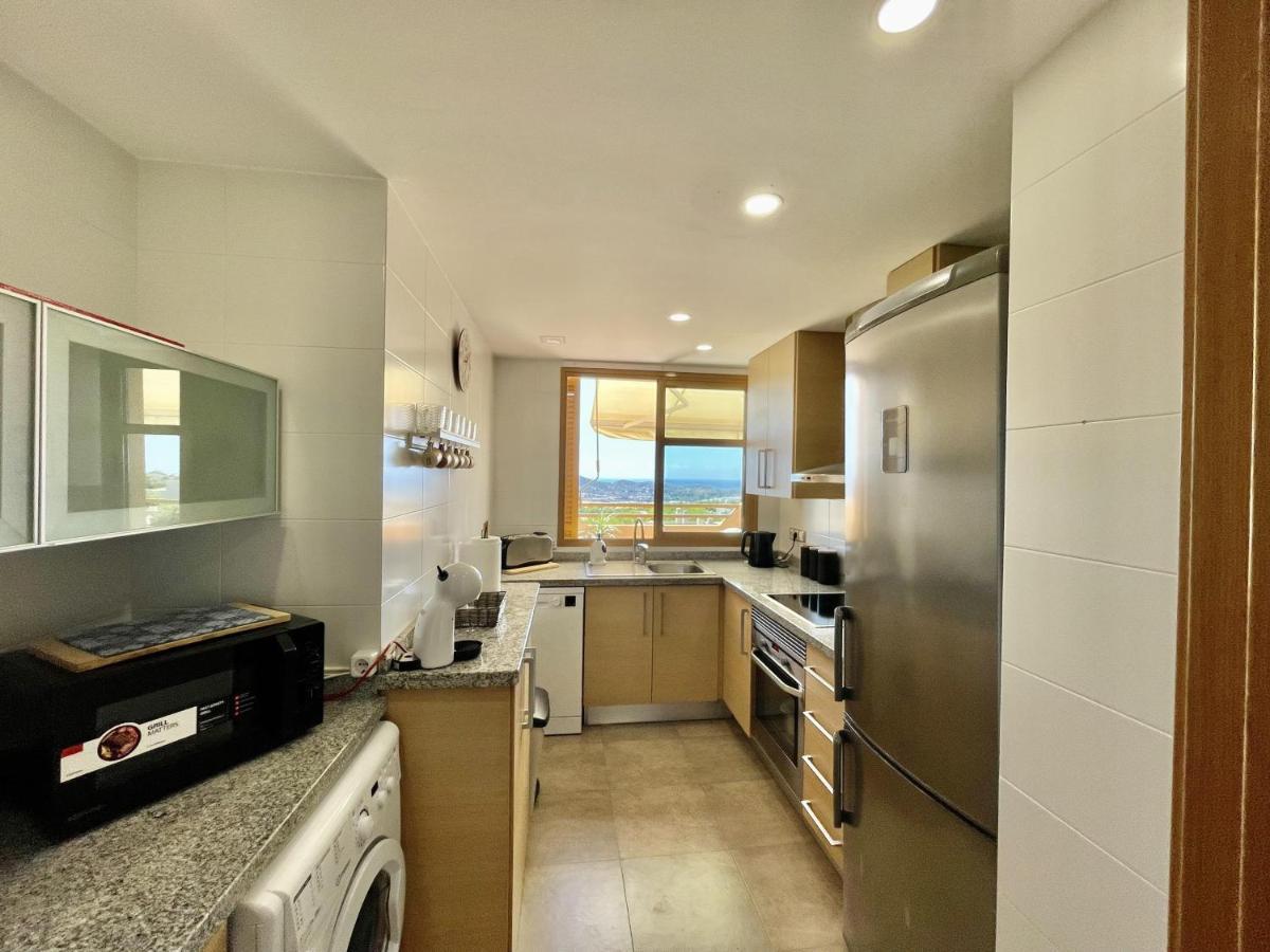 피네스트라트 Modern 2-Floor Penthouse With Sea Views - Sleeps 7 아파트 외부 사진
